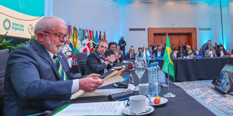 Cúpula da Celac termina com destaque para volta do Brasil ao bloco