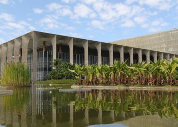 Governo brasileiro oferece ajuda a Turquia e a Síria, diz Itamaraty