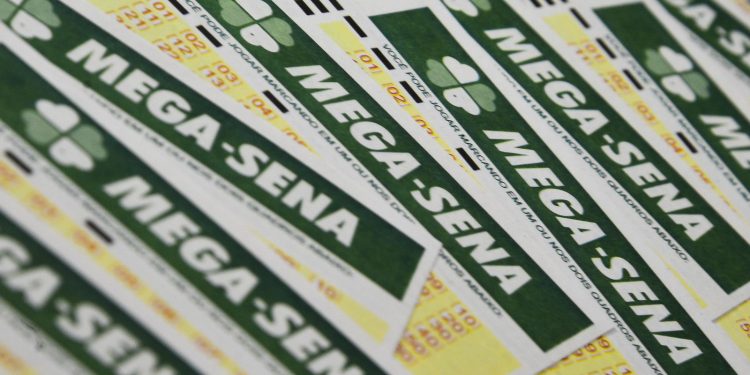 Mega-Sena de hoje sorteia prêmio de R$ 115 milhões