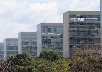 Mesa de negociação permanente com servidores públicos é retomada