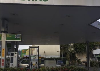 Petrobras anuncia redução de R$ 0,40 no preço do diesel