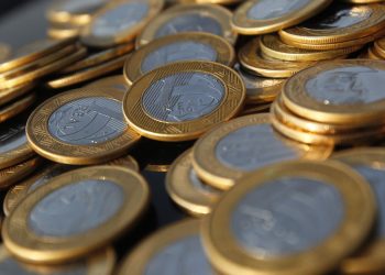 Poupança tem retirada recorde de R$ 33,63 bi em janeiro