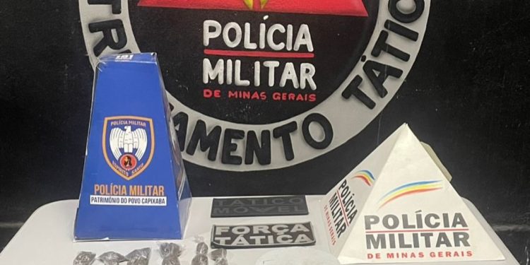 Polícia Militar intensifica ações contra o tráfico de drogas no bairro Pires de Albuquerque, em Mantena Polícia Militar intensifica ações contra o tráfico de drogas no bairro Pires de Albuquerque, em Mantena