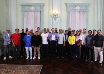 Governo do ES sanciona lei que garante repasse financeiro a clubes capixabas em competições nacionais