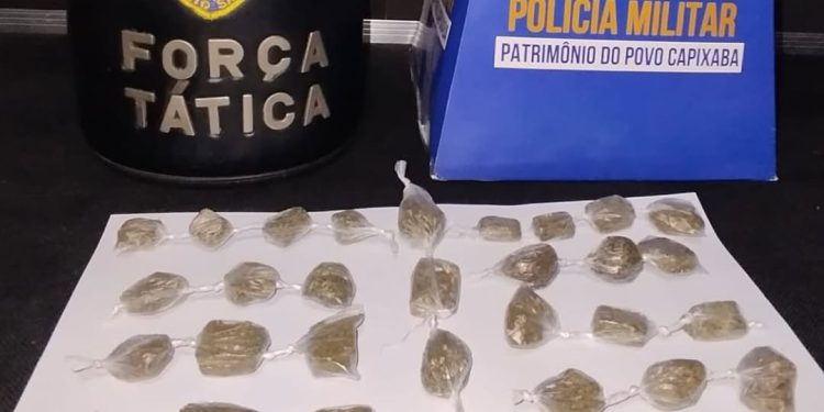 Força Tática do 11º BPM Apreende 39 Buchas de Maconha em Barra de São Francisco