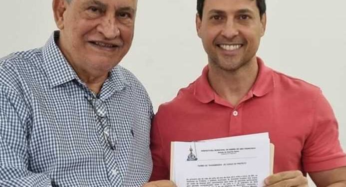 Wanderson Melgaço assume prefeitura de Barra de São Francisco