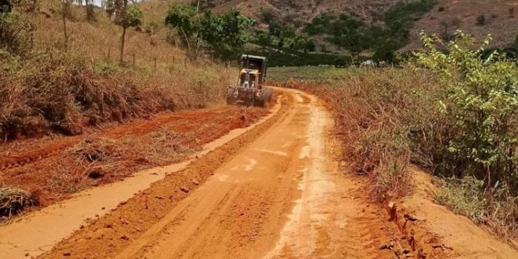 Prefeitura divulga relatório de manutenção de estradas vicinais em outubro de 2025