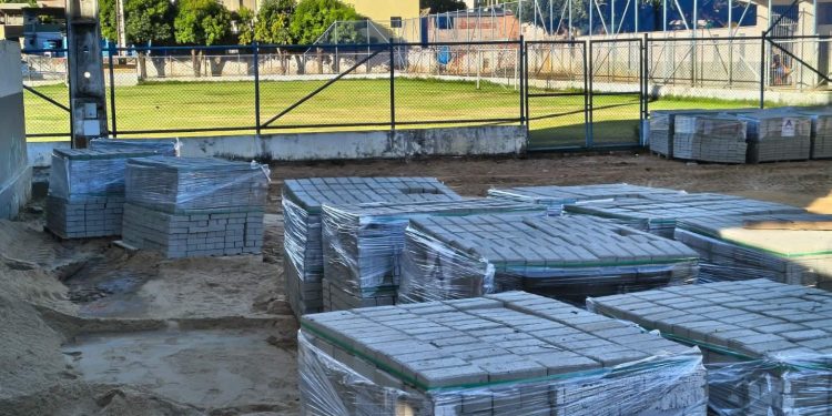 Reforma do Estádio de Barra de São Francisco, no bairro Campo Novo segue avançando