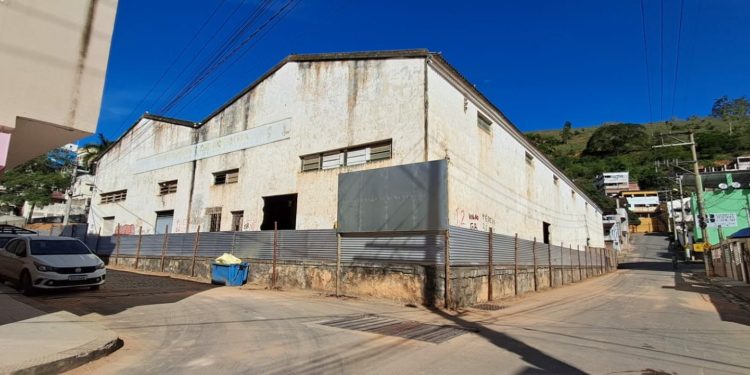 Início da construção do Mercado Municipal já é realidade no bairro Vila Landinha em Barra de São Francisco