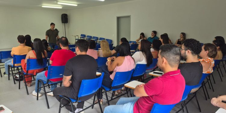 Secretaria de Saúde se reúne com coordenadores para implementação de novo protocolo na Atenção Primária