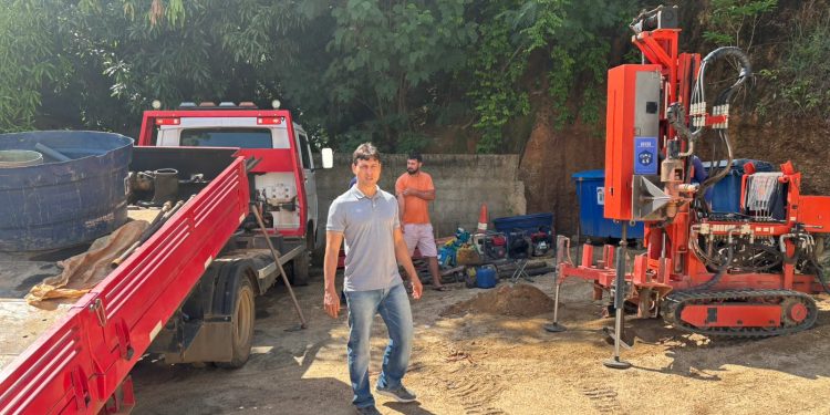 Começa a sondagem do terreno para a nova Unidade de Saúde do Centro de Barra de São Francisco